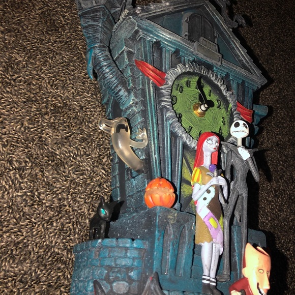 Nightmare Before Christmas Cuckoo Clock - Picture 4 of 6